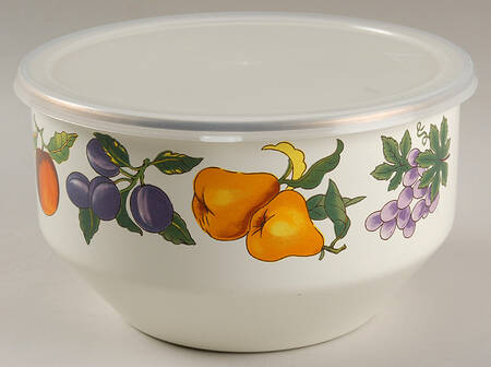 Essence 8" Metal Bowl W/Plastic Lid