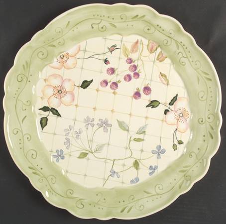 Evelyn 17" Chop Plate (Round Platter)