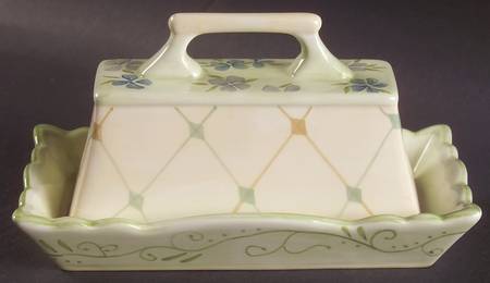 Evelyn 1/4 Lb Covered Butter