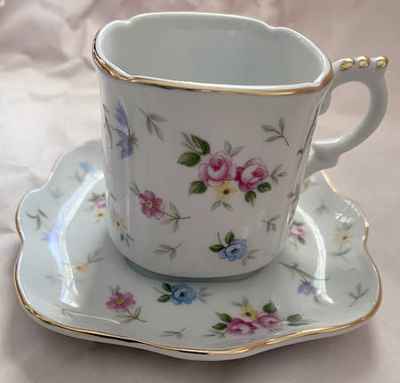 Victoria Flat Cup & Saucer Set