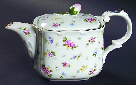 Victoria Teapot & Lid