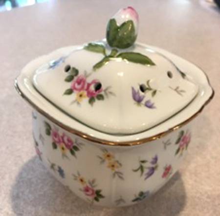 Victoria Potpourri Jar & Lid