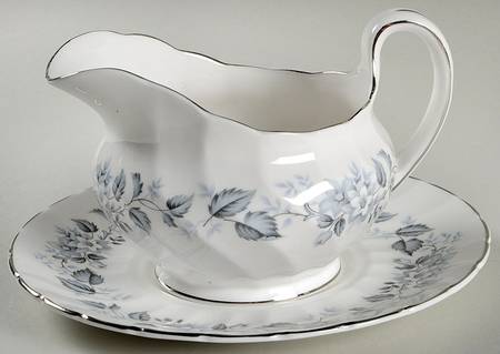 Windermere Gravy Boat & Underplate by Tuscan - Royal Tuscan