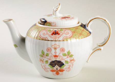 Oriental Garden Small Teapot & Lid