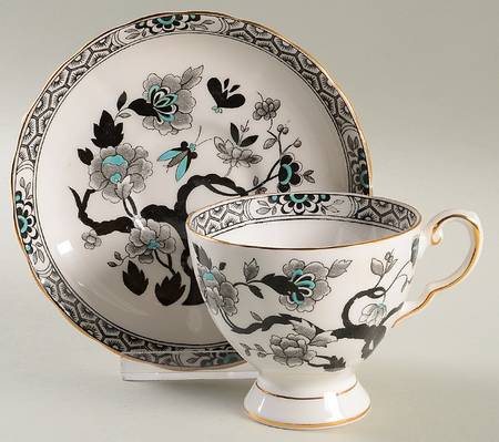 C9390 Footed Cup & Saucer Set