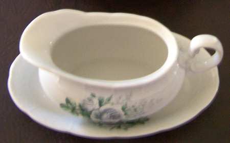 THU192 Gravy Boat & Underplate