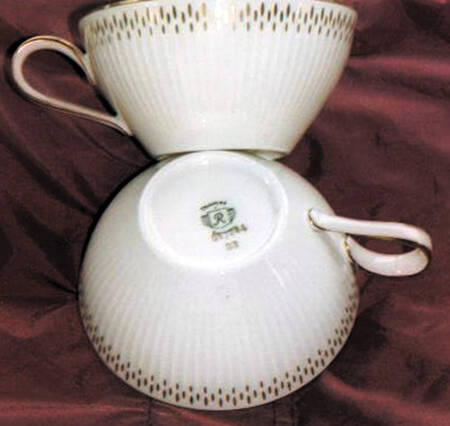 01-244 Flat Cup