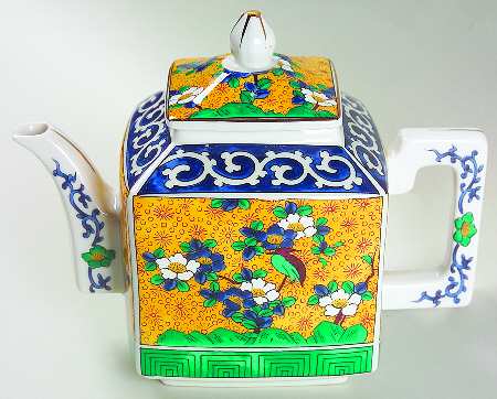 Kutani Teapot & Lid