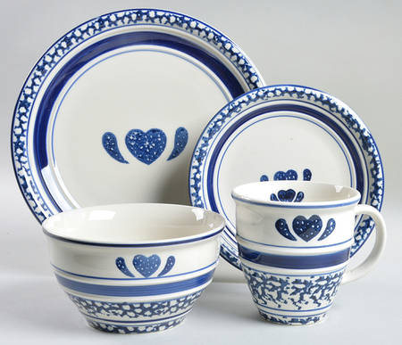 Sponge-Blue (Hearts & Bands) 4 Piece Place Setting