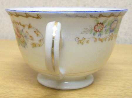 TAO4 Footed Cup