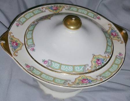 TST489 Sugar Bowl & Lid