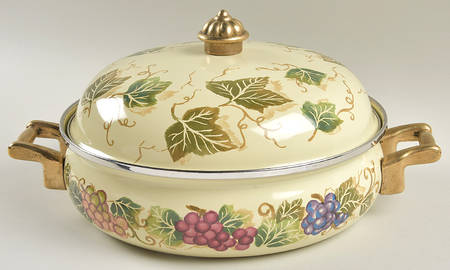 Cabernet (Semi Scallop, Rippled) 3 Quart Metal Stew Pot