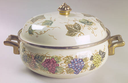 Cabernet (Semi Scallop, Rippled) 4 Quart Metal Covered Casserole