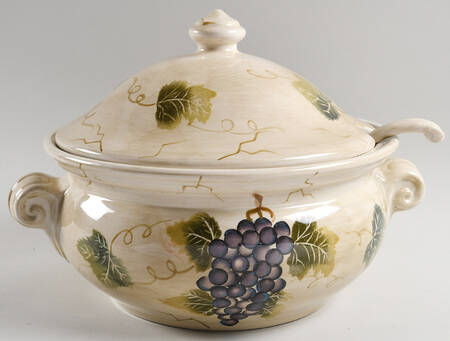 Cabernet (Semi Scallop, Rippled) Tureen & Lid w/Ladle by Tabletops Unlimited