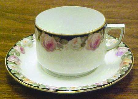 THO237 Flat Cup & Saucer Set