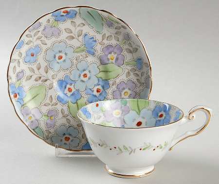 C8243 Footed Cup & Saucer Set