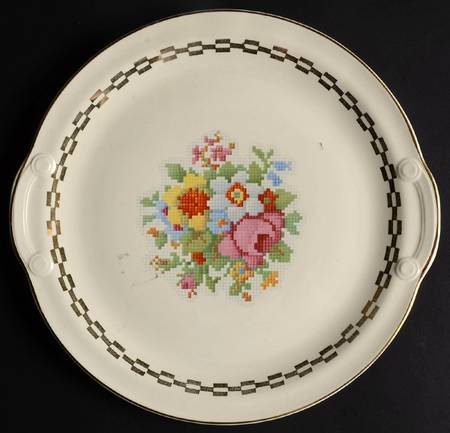 Lace Petite Laurel (Gold Trim) Cake Plate