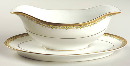 TRV336 Gravy Boat with Attached Underplate