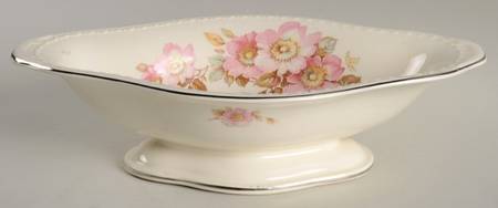 TST534 12" Oval Centerpiece