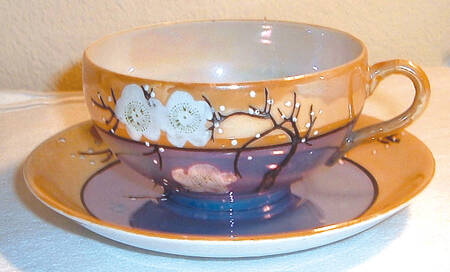 TKI7 Flat Cup & Saucer Set