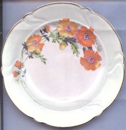 Wild Poppy (Vogue, Swirl) Luncheon Plate