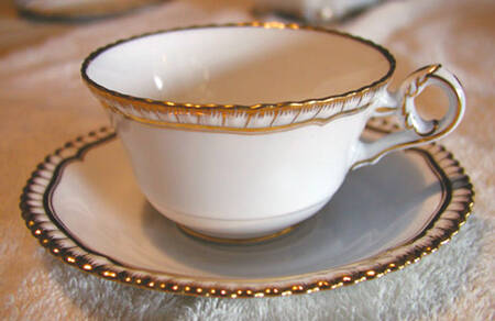 5711 Footed Cup & Saucer Set