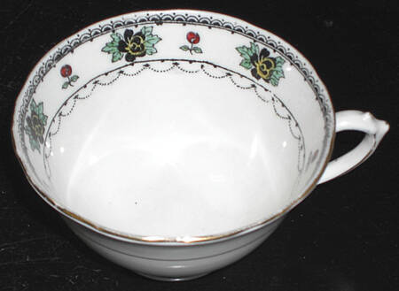 Y446 Footed Cup