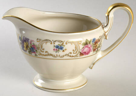 Wettin (Scalloped) Creamer