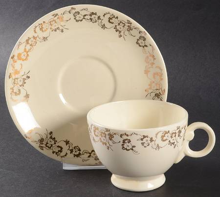 TST561 Footed Cup