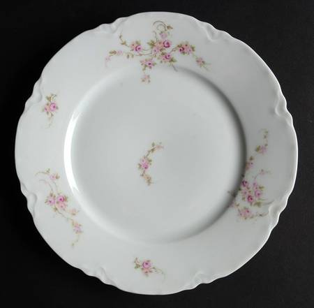 3385 (Scalloped) Salad Plate