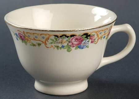 TST584 Footed Cup