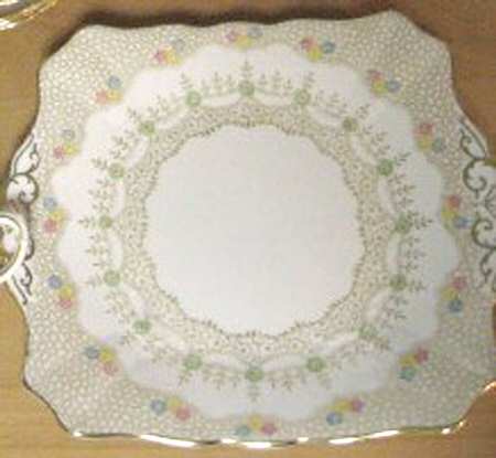 7053h Handled Cake Plate