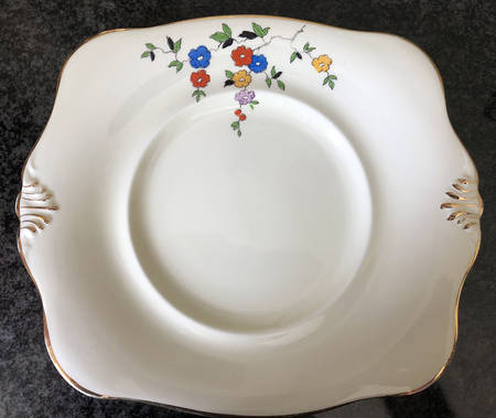 984 Square Handled Cake Plate