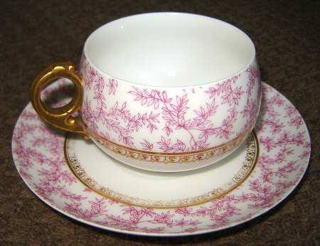 TRV392 Flat Cup & Saucer Set