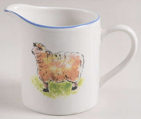 Country Barn Sheep Creamer
