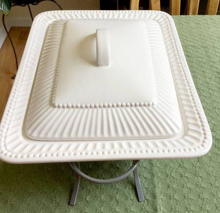 Villa Blanca Rectangular Covered Divided Vegetable&Metal Stand