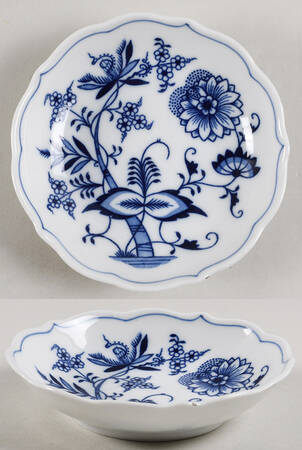 Blue Onion (Scalloped) Fruit/Dessert (Sauce) Bowl