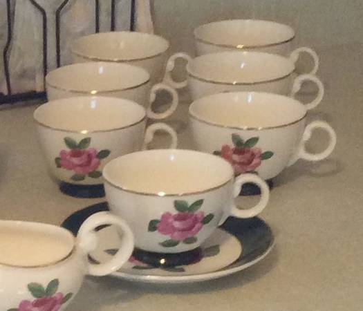 6532 Footed Cup & Saucer Set