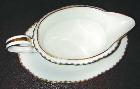 TIR365 Gravy Boat with Attached Underplate