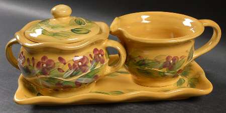 Le Provance Creamer & Sugar with Lid & Tray Set