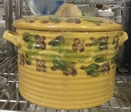 Le Provance Round Covered Vegetable