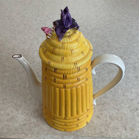 Renee Coffee Pot & Lid