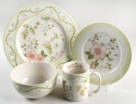 Cottage Trellis Collection 4 Piece Place Setting