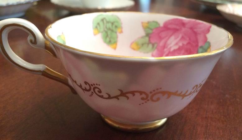 TUS108 Footed Cup