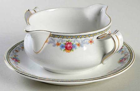 THU287 Gravy Boat with Attached Underplate