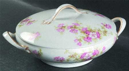 Longchamps Round Covered Vegetable