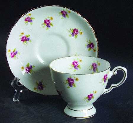 C9422 Footed Cup & Saucer Set