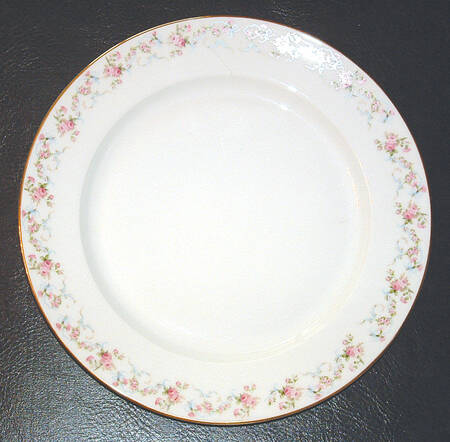 TRV436 Luncheon Plate