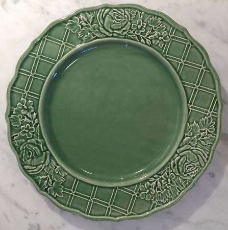 TIC49 Dinner Plate