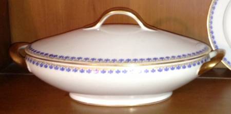 TRV460 Oval Covered Vegetable